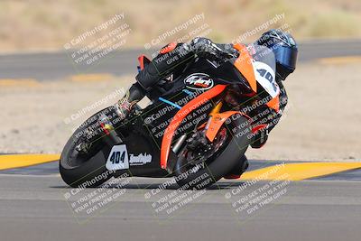 media/Sep-11-2022-SoCal Trackdays (Sun) [[81b7e951af]]/Turn 16 (945am)/